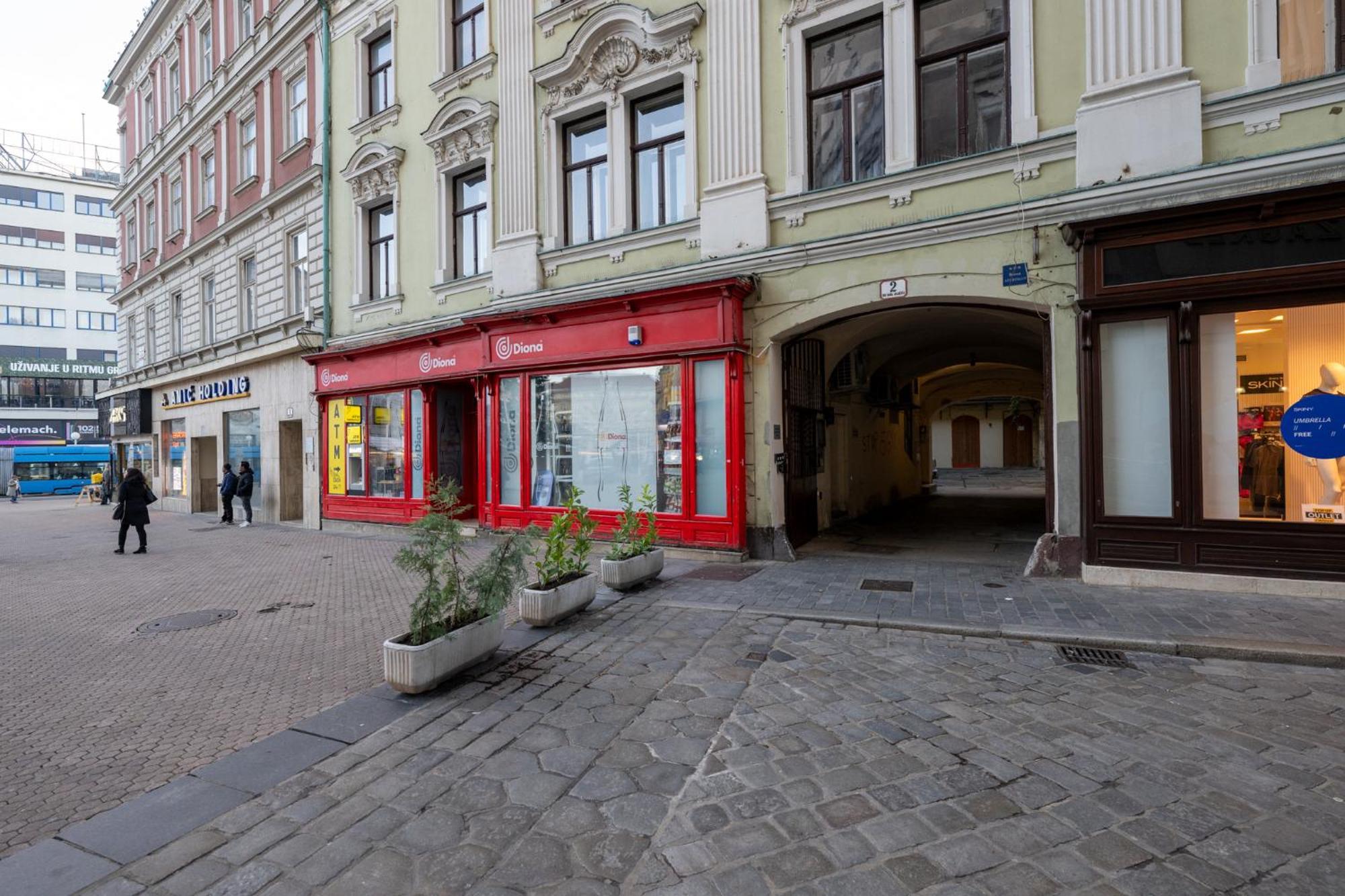 Mandina Studios On A Main Square Zagreb Bagian luar foto